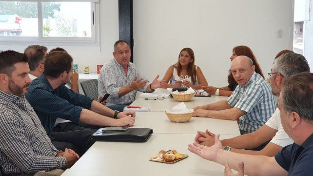 Santo Tomé: reunión clave para gestionar un servicio de transporte en la autovía 19
