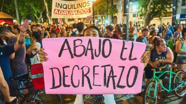 Inquilinos Agrupados realizó concentraciones para repudiar la desregulación del mercado inmobiliario.