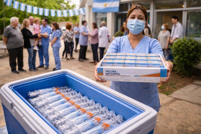 Se entregan dosis de vacunas antigripales para cobertura de grupos de riesgo