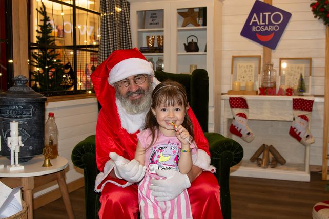 Anna Luna Colombani y Papá Noel.