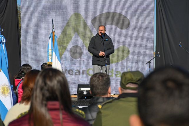 Alvear celebró el Día de la Independencia en barrio La Carolina