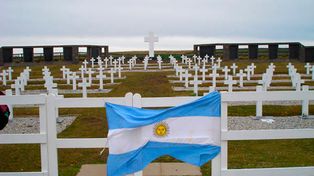 Malvinas: comienza la identificación de las tumbas de Darwin