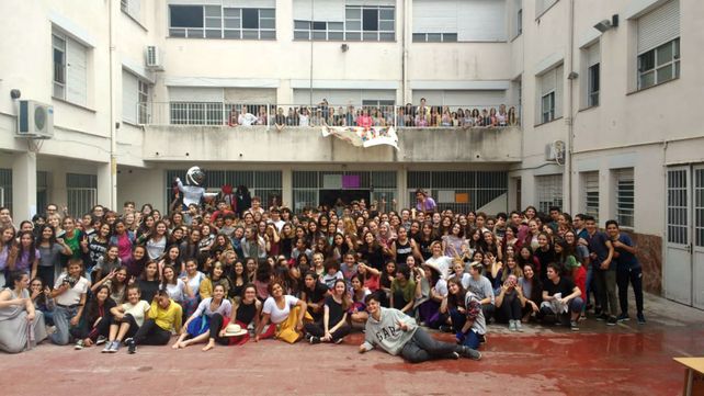 Los chicos de la Nigelia soria coparon el patio de la escuela.&nbsp;