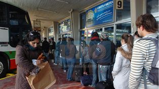 Empezaron las vacaciones y la terminal se llenó de gente