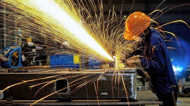 Metalúrgicos festejan su día este martes.