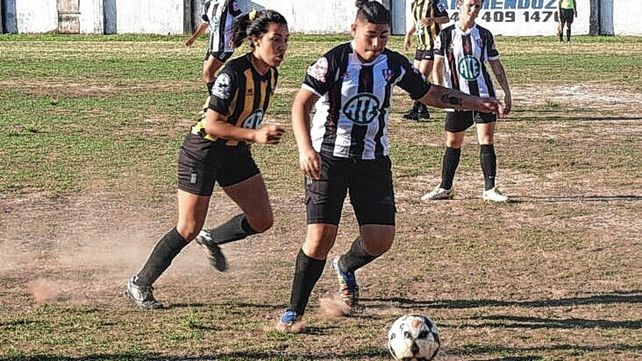 El Fútbol Femenino de la Liga Santafesina comienza a transitar la etapa final de 2021. 