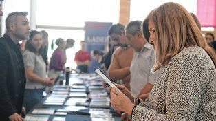 Estudiantes secundarios recorrieron la feria