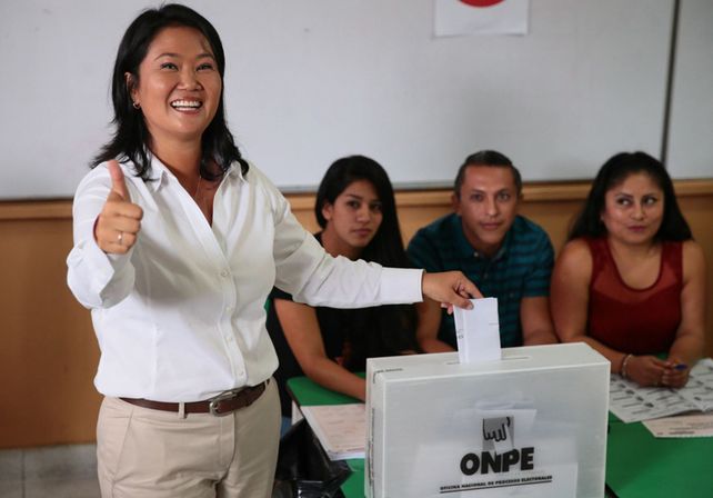 Balotaje en Perú: más de 27 millones de electores votarán por Fujimori o Sánchez
