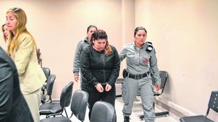Una mujer fue condenada a perpetua por haber asesinado a golpes a sus dos hijas