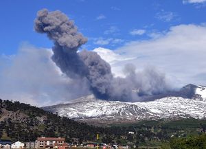 Neuquén dispuso elevar el alerta de amarilla a naranja por la actividad del volcán Copahue