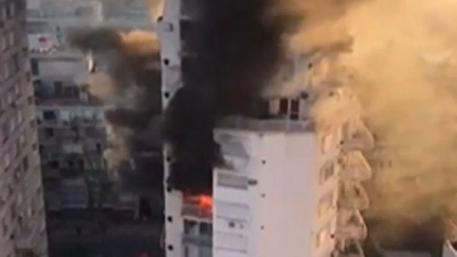 El incendio en el departamento de Felipe Pettinato habría sido provocado