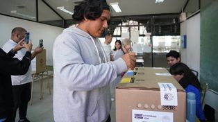 Los santafesinos se preparan para el segundo turno en las urnas. Votarán 19 intendentes, 337 concejales, 1.188 miembros comunales y 900 contralores de cuentas.