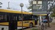 Atacaron a balazos a un colectivo de la Línea 8 en barrio Guadalupe, en plena avenida General Paz
