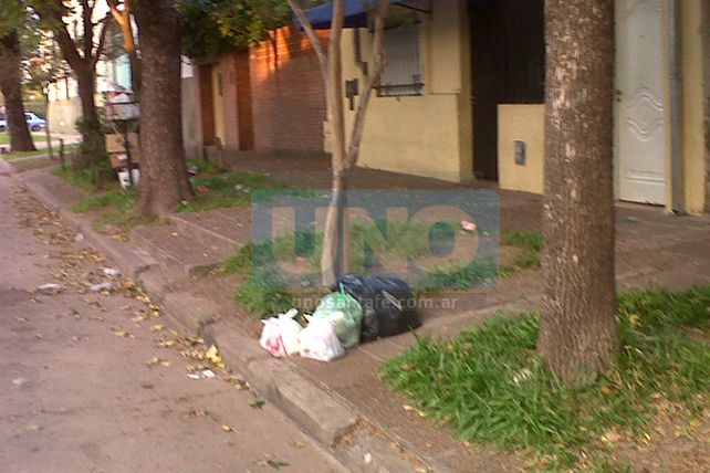 La empresa Urbafe no recolectó los residuos en la noche del domingo