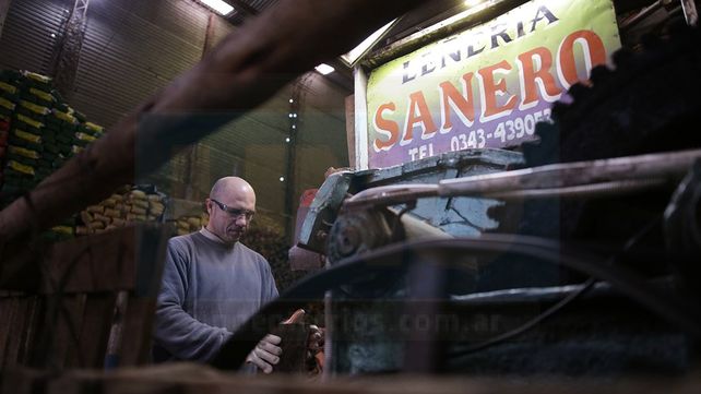 De oficio, leñero