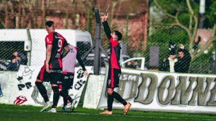Colón gana como candidato, pero todavía busca jugar como tal