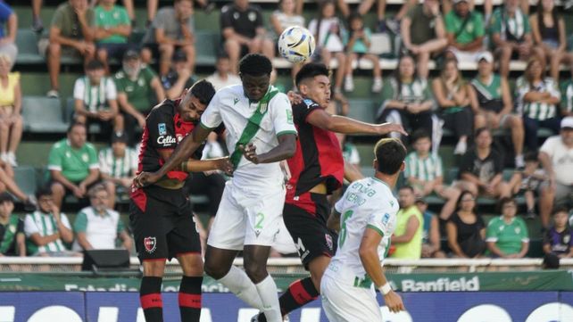 Salcedo y Salomón van arriba con Arboleda. Newells juega en Banfield.