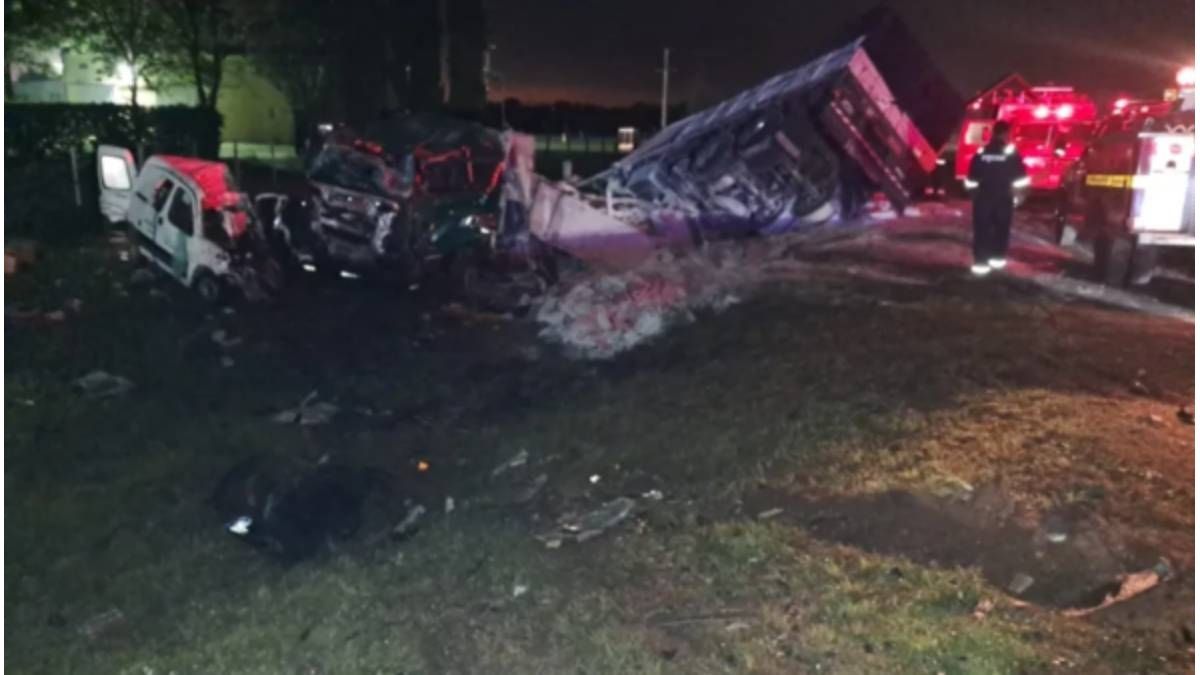 Tragedia en la Ruta 39: tres personas murieron en un choque frontal entre un camión y un utilitario