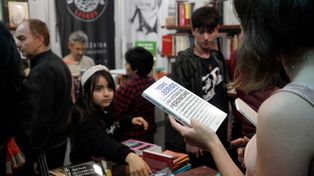 La feria es una buen a oportunidad para curiosear novedades y acercar los libros a nuevos lectores.
