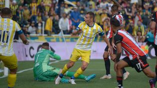 Inolvidable. Marco Ruben, convirtiéndole goles históricos a River en el 2021.