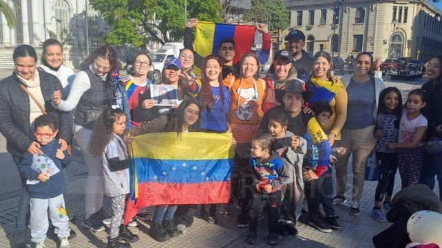 Paraná: venezolanos se manifestaron contra Nicolás Maduro y por libertad en Venezuela