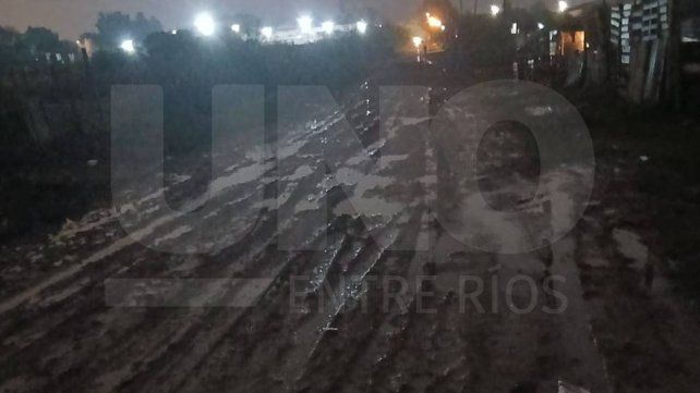 Vecinos el barrio Arturo Illia de Paraná siguen esperando mejoras básicas. Advierten que el abandono impide ingreso de servicios de salud