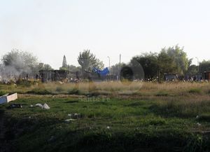 Vecinos de Los Hornos en alerta por una amenaza de usurpación