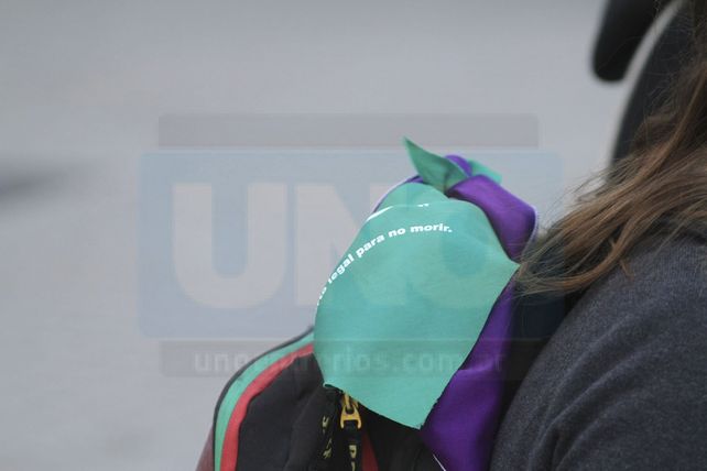 Los pañuelos verdes marcan presencia en las protestas sociales