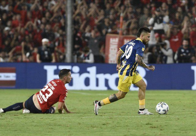 Jonatan Gómez jugará su primer partido como titular tras su retorno a Arroyito. Viene de jugar algunos minutos ante Independiente.