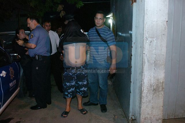 Caen ladronas que asaltaban negocios en la zona norte en un remis trucho