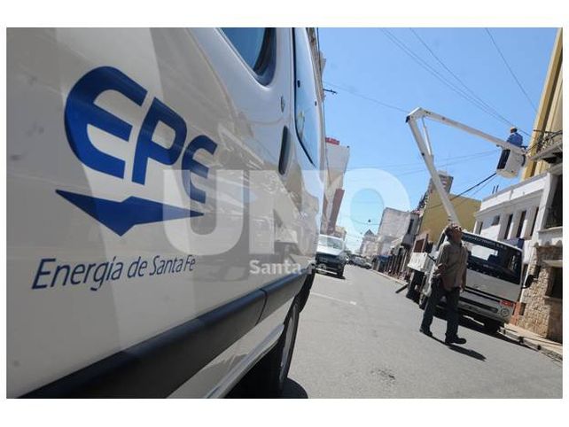 Hoy la EPE trabaja en Barrio Los Troncos