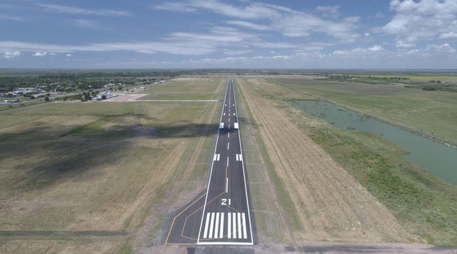La provincia gestiona más frecuencias aéreas desde Sauce Viejo a Buenos Aires y Córdoba
