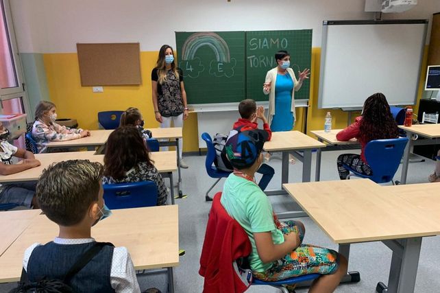 El regreso de los secundarios se hizo con topes de 50% o 75% de alumnos por clase