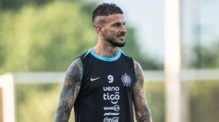 Darío Benedetto entrena en un club de Argentina a la espera de ofertas
