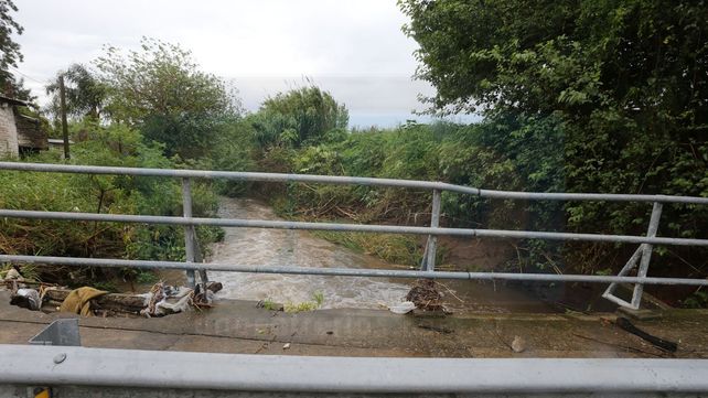 Lluvias en Paraná: Así está el puente de calle Gálvez donde cayó el auto de Fiorella