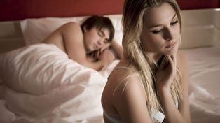 La falta de deseo del hombre es por merma de una hormona femenina