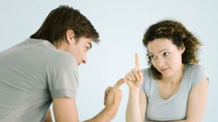 Los diez temas de conversación que hacen que los hombres dejen de escuchar a las mujeres