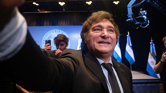 Javier Milei aseguró este domingo que el ajuste recae sobre la política