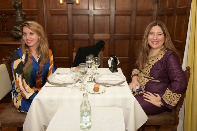 Julia Chaves y Celes Avendaño
