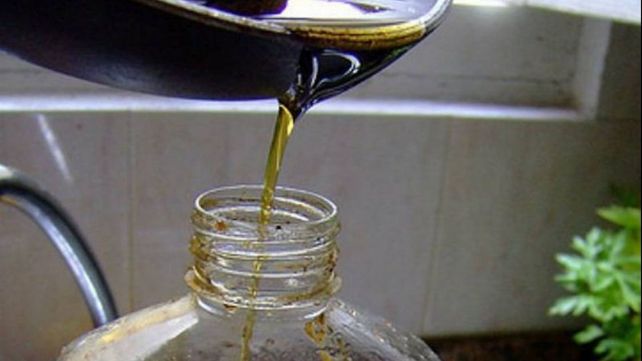 Un litro de aceite usado puede contaminar entre 60 y 90 millones de litros de agua.