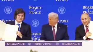 Milei participó de la firma del Consejo de la Paz