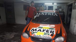 La nave. Grinóvero adquirió el Corsa de Gonzalo Alcaine y la máquina ya está en Paraná para ponerla a punto.