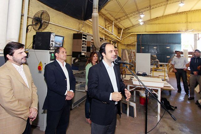 El Área Industrial Los Polígonos suma a una fábrica de muebles