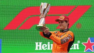 El australiano se llevó la victoria y demostró que McLaren es el auto a derrotar en 2025.