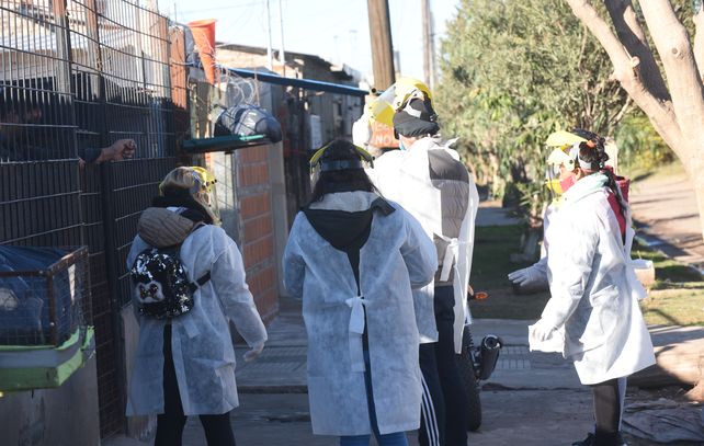 En menos de un mes se duplicaron los testeos de detección en los barrios