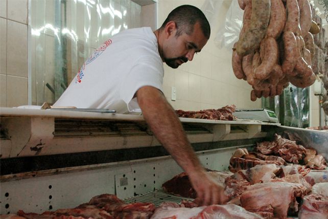 Carniceros santafesinos estiman que el consumo bajó un 15 por ciento