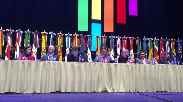 Abucheos al gobierno en la Conferencia Regional de Educación Superior
