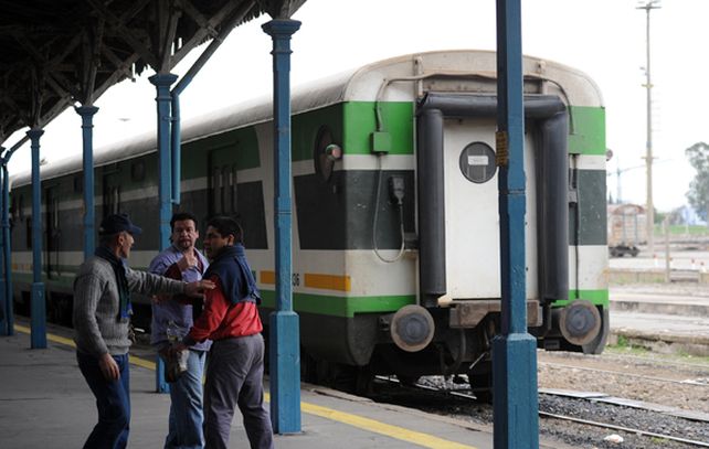 Javkin propone discutir la matriz de transporte en la Argentina.