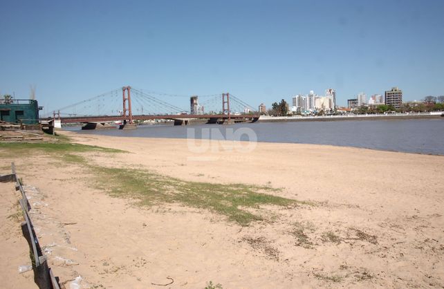 El río Paraná alcanzó el nivel más bajo de la última década