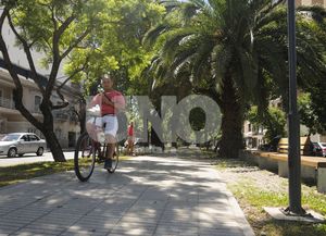 Los que circulan en bici en el Paseo Bulevar lo hacen por la violencia vial con la que se enfrentan en la calle